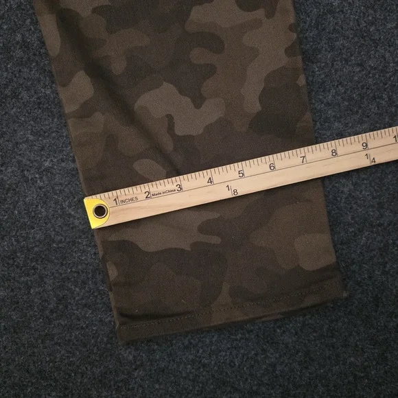 NWT Levi's 311 Womens Size 20W Shaping Skinny Jeans Camouflage - Picture 7 of 10